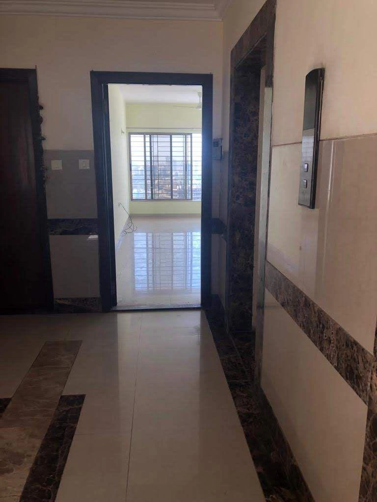 2 BHK Flat for Rent in Raheja Tipco Heights, Malad East